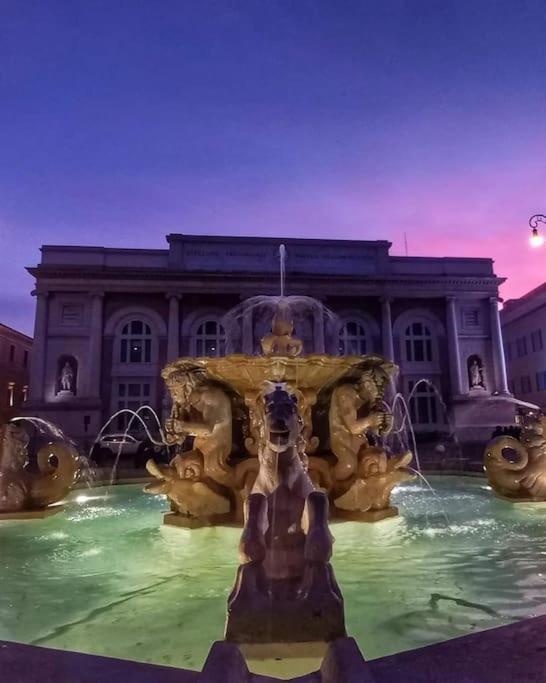 Ferienwohnung Il Nido Di Silvia A Due Passi Dal Teatro Rossini Pesaro Exterior foto